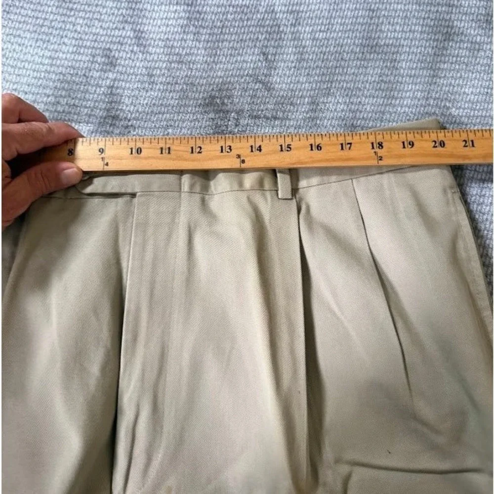 Brooks Brothers Vintage Khaki Chinos Pleated Cuffed Made in USA Tan Mens 40X29.